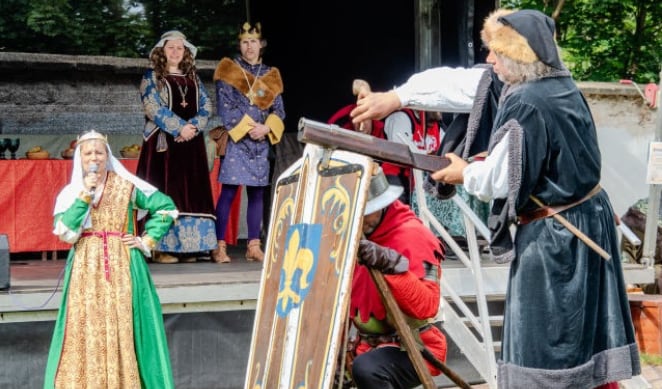 Osvěžení dějepisu na Průvodu králů